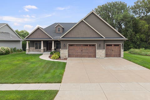 Tiny photo for 813 S 10th Street, Eldridge, IA 52748 (MLS # 12716494)