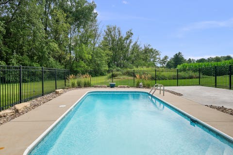 Tiny photo for 813 S 10th Street, Eldridge, IA 52748 (MLS # 12716494)