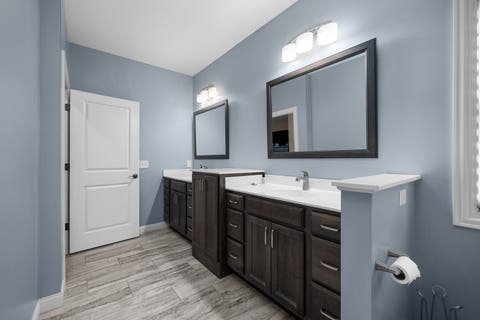Tiny photo for 813 S 10th Street, Eldridge, IA 52748 (MLS # 12716494)