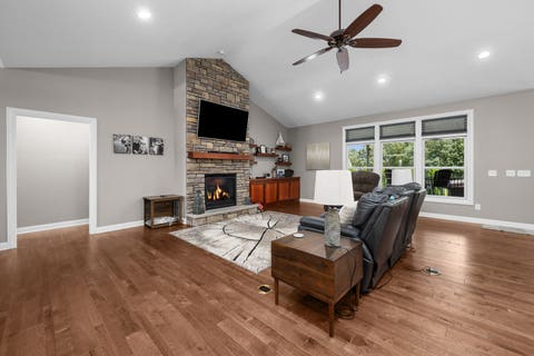 Tiny photo for 813 S 10th Street, Eldridge, IA 52748 (MLS # 12716494)