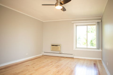 Tiny photo for 16 E Old Willow Road #206-S, Prospect Heights, IL 60070 (MLS # 12771119)