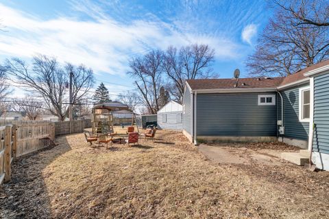 Tiny photo for 338 Lakelawn Boulevard, Aurora, IL 60506 (MLS # 12571393)
