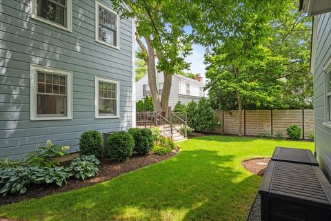 Tiny photo for 622 MELROSE Avenue, Kenilworth, IL 60043 (MLS # 12461300)