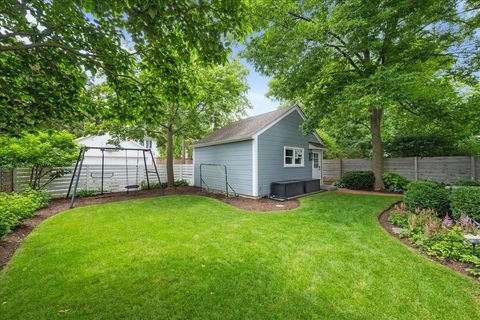Tiny photo for 622 MELROSE Avenue, Kenilworth, IL 60043 (MLS # 12461300)