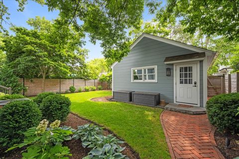Tiny photo for 622 MELROSE Avenue, Kenilworth, IL 60043 (MLS # 12461300)