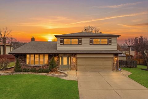 2126 E Waverly Lane Arlington Heights IL 60004