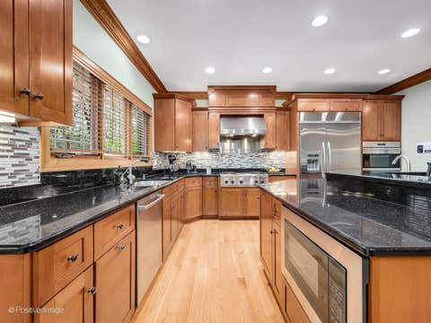 Tiny photo for 13001 Ravine Drive, Lemont, IL 60439 (MLS # 12655276)
