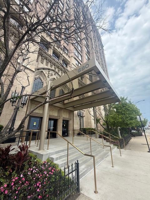 680 N Lake Shore Drive 716 Chicago IL 60611