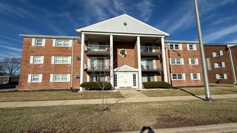Photo of 4420 W 111th Street #104, Oak Lawn, IL 60453 (MLS # 12691249)