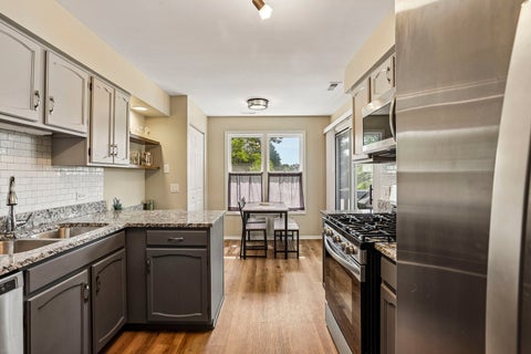 Tiny photo for 1307 Cromwell Court #1307, Vernon Hills, IL 60061 (MLS # 12691428)