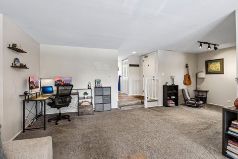 Tiny photo for 1307 Cromwell Court #1307, Vernon Hills, IL 60061 (MLS # 12691428)