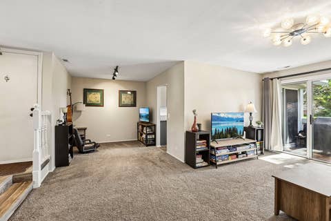 Tiny photo for 1307 Cromwell Court #1307, Vernon Hills, IL 60061 (MLS # 12691428)