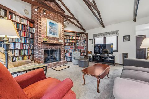 Tiny photo for 3206 Kingfisher Court, Rolling Meadows, IL 60008 (MLS # 12466580)