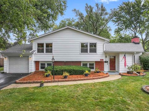 Photo of 3206 Kingfisher Court, Rolling Meadows, IL 60008 (MLS # 12466580) Photo of 3206 Kingfisher Court, Rolling Meadows, IL 60008 (MLS # 12466580)