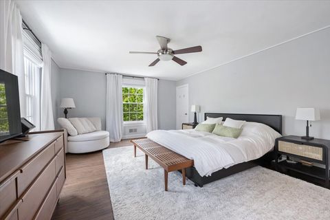 Tiny photo for 910 Chippewa Lane, Wilmette, IL 60091 (MLS # 12630233)