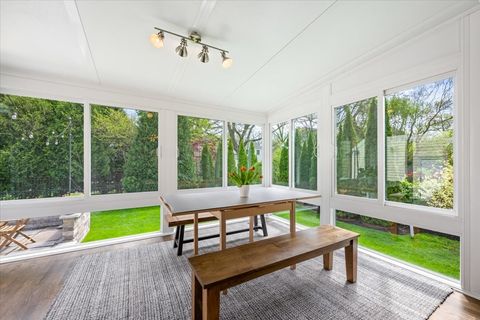 Tiny photo for 910 Chippewa Lane, Wilmette, IL 60091 (MLS # 12630233)