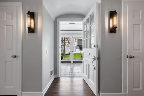 Tiny photo for 910 Chippewa Lane, Wilmette, IL 60091 (MLS # 12630233)
