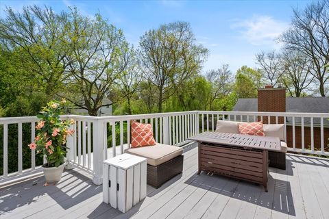 Tiny photo for 910 Chippewa Lane, Wilmette, IL 60091 (MLS # 12630233)