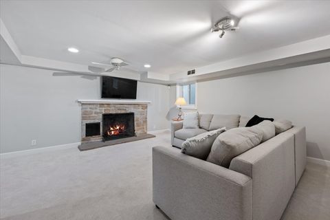 Tiny photo for 910 Chippewa Lane, Wilmette, IL 60091 (MLS # 12630233)