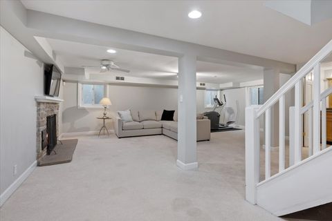Tiny photo for 910 Chippewa Lane, Wilmette, IL 60091 (MLS # 12630233)