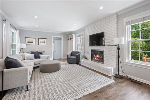 Tiny photo for 910 Chippewa Lane, Wilmette, IL 60091 (MLS # 12630233)