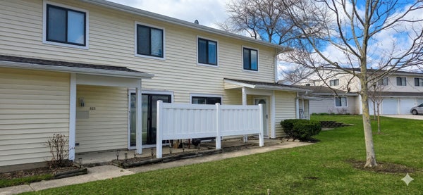 325 BAYVIEW PT, SCHAUMBURG, IL 60194 - Image abc2d5a8e7bd5feb3f7f78534395ef03/2015907566