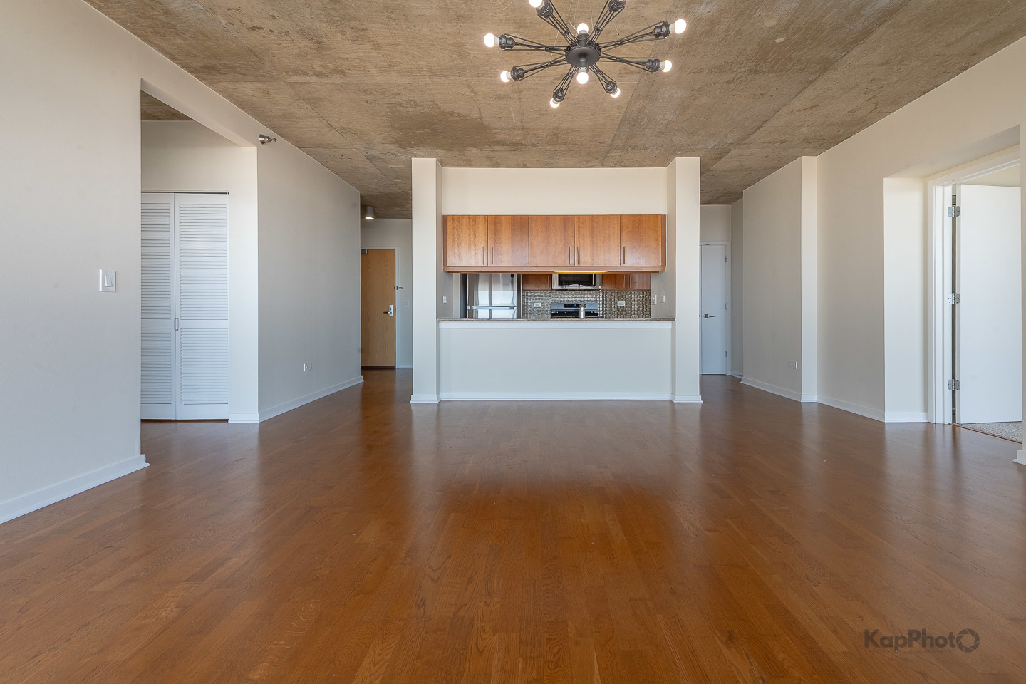 611 S Wells Street 2406