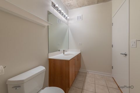 Tiny photo for 611 S Wells Street #2406, Chicago, IL 60607 (MLS # 12476703)