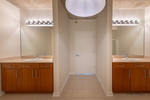 Tiny photo for 611 S Wells Street #2406, Chicago, IL 60607 (MLS # 12476703)