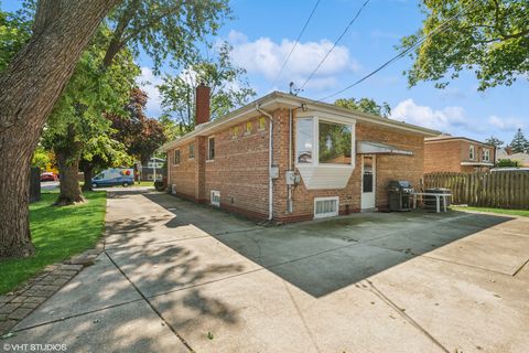 Tiny photo for 10624 Lawler Avenue, Oak Lawn, IL 60453 (MLS # 12503888)