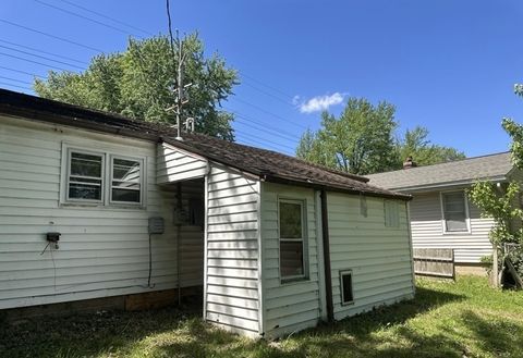 Tiny photo for 604 N 7th Street, Herrin, IL 62948 (MLS # 12636774)