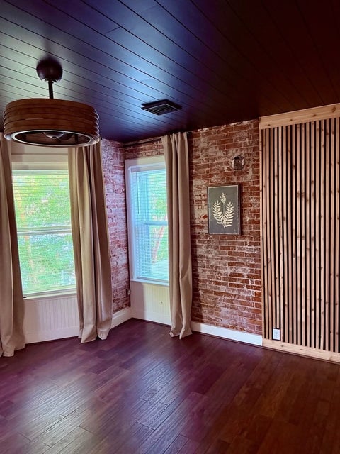 Tiny photo for 1454 Hampshire Street, Quincy, IL 62301 (MLS # 12756979)