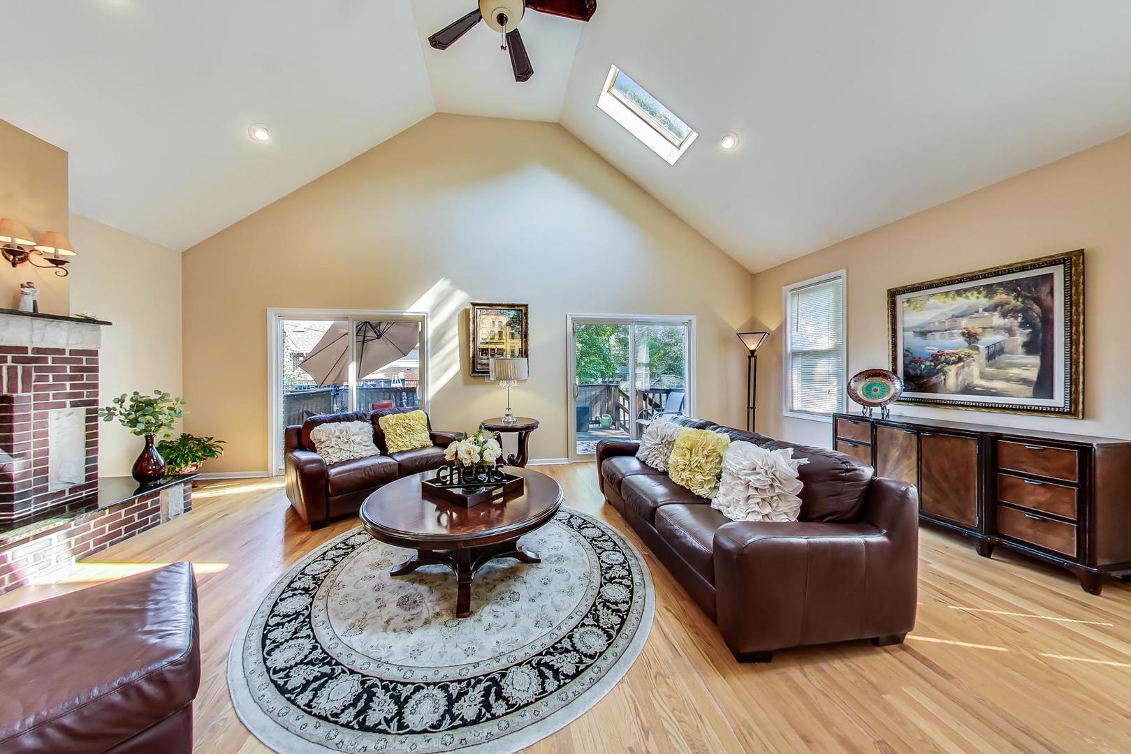 7916 W ALTGELD Street