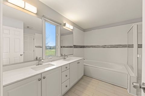 Tiny photo for 17 Mashie Court, Woodridge, IL 60517 (MLS # 12608155)