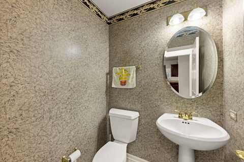 Tiny photo for 17 Mashie Court, Woodridge, IL 60517 (MLS # 12608155)