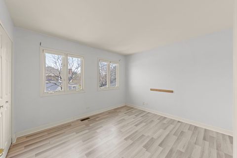 Tiny photo for 17 Mashie Court, Woodridge, IL 60517 (MLS # 12608155)