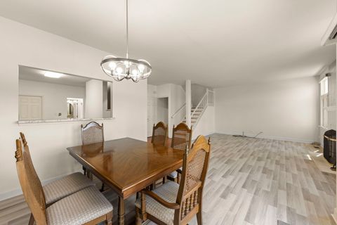 Tiny photo for 17 Mashie Court, Woodridge, IL 60517 (MLS # 12608155)