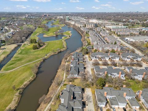 Tiny photo for 17 Mashie Court, Woodridge, IL 60517 (MLS # 12608155)