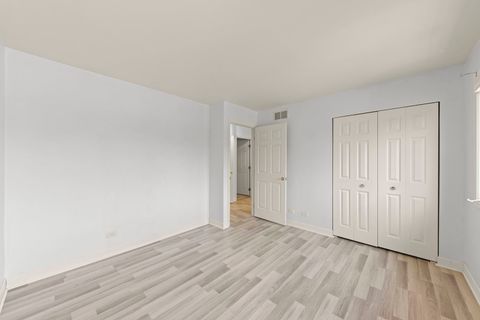 Tiny photo for 17 Mashie Court, Woodridge, IL 60517 (MLS # 12608155)