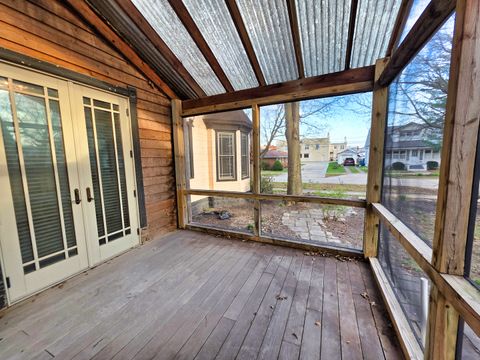 Tiny photo for 102 W 3rd Street, Flora, IL 62839 (MLS # 12604728)