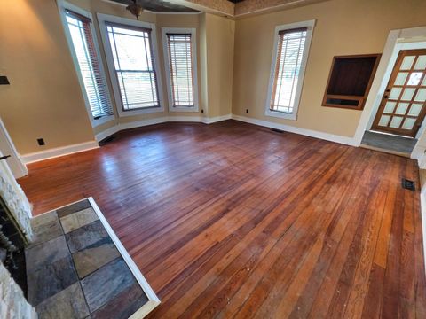 Tiny photo for 102 W 3rd Street, Flora, IL 62839 (MLS # 12604728)