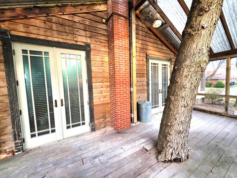 Tiny photo for 102 W 3rd Street, Flora, IL 62839 (MLS # 12604728)