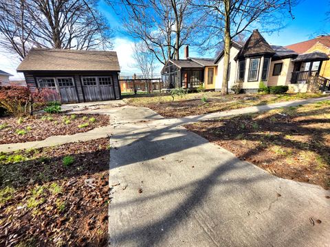 Tiny photo for 102 W 3rd Street, Flora, IL 62839 (MLS # 12604728)