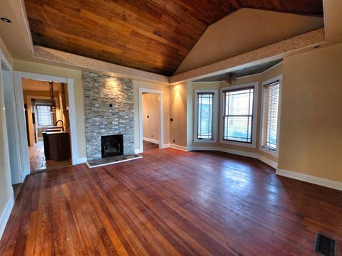 Tiny photo for 102 W 3rd Street, Flora, IL 62839 (MLS # 12604728)