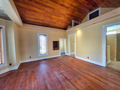 Tiny photo for 102 W 3rd Street, Flora, IL 62839 (MLS # 12604728)