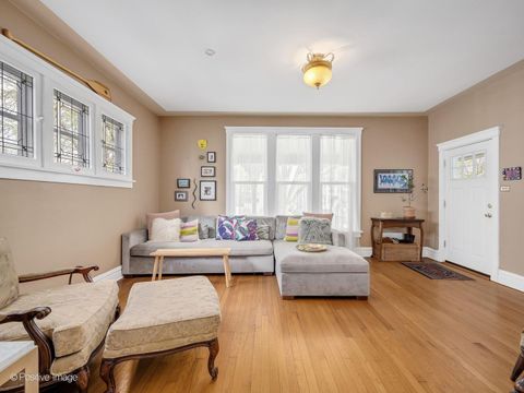 Tiny photo for 24 N Kensington Avenue, La Grange, IL 60525 (MLS # 12621642)