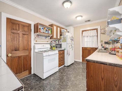 Tiny photo for 24 N Kensington Avenue, La Grange, IL 60525 (MLS # 12621642)