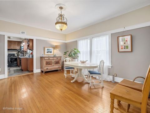 Tiny photo for 24 N Kensington Avenue, La Grange, IL 60525 (MLS # 12621642)