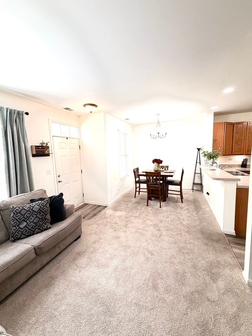 185 Springbrook Trail S