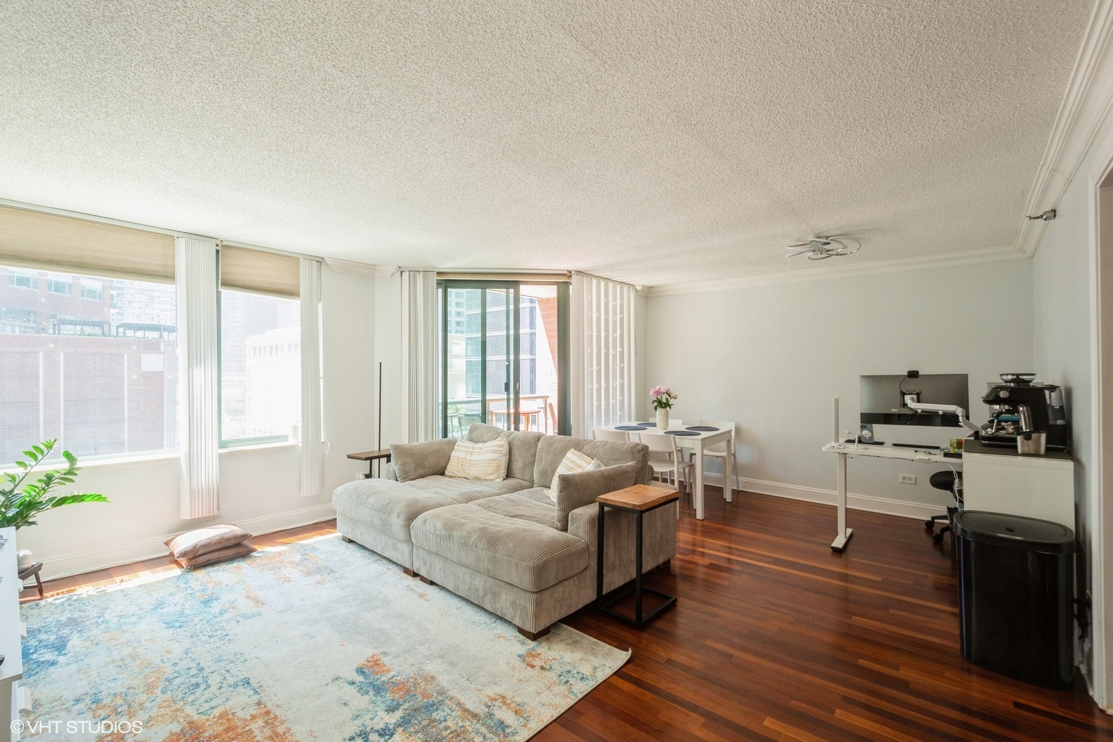 440 N MCCLURG Court 705
